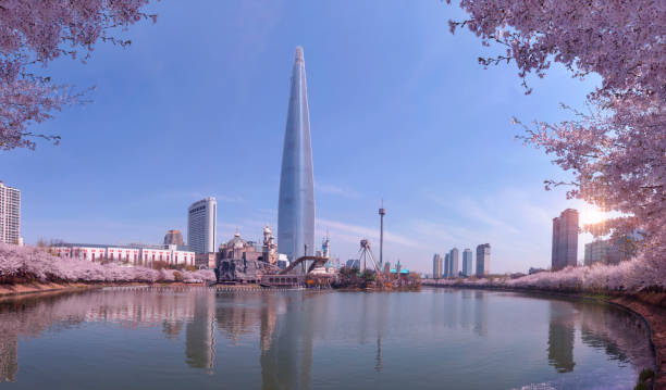 This stunning skyscraper blends modern aesthetics with traditional Korean elements.